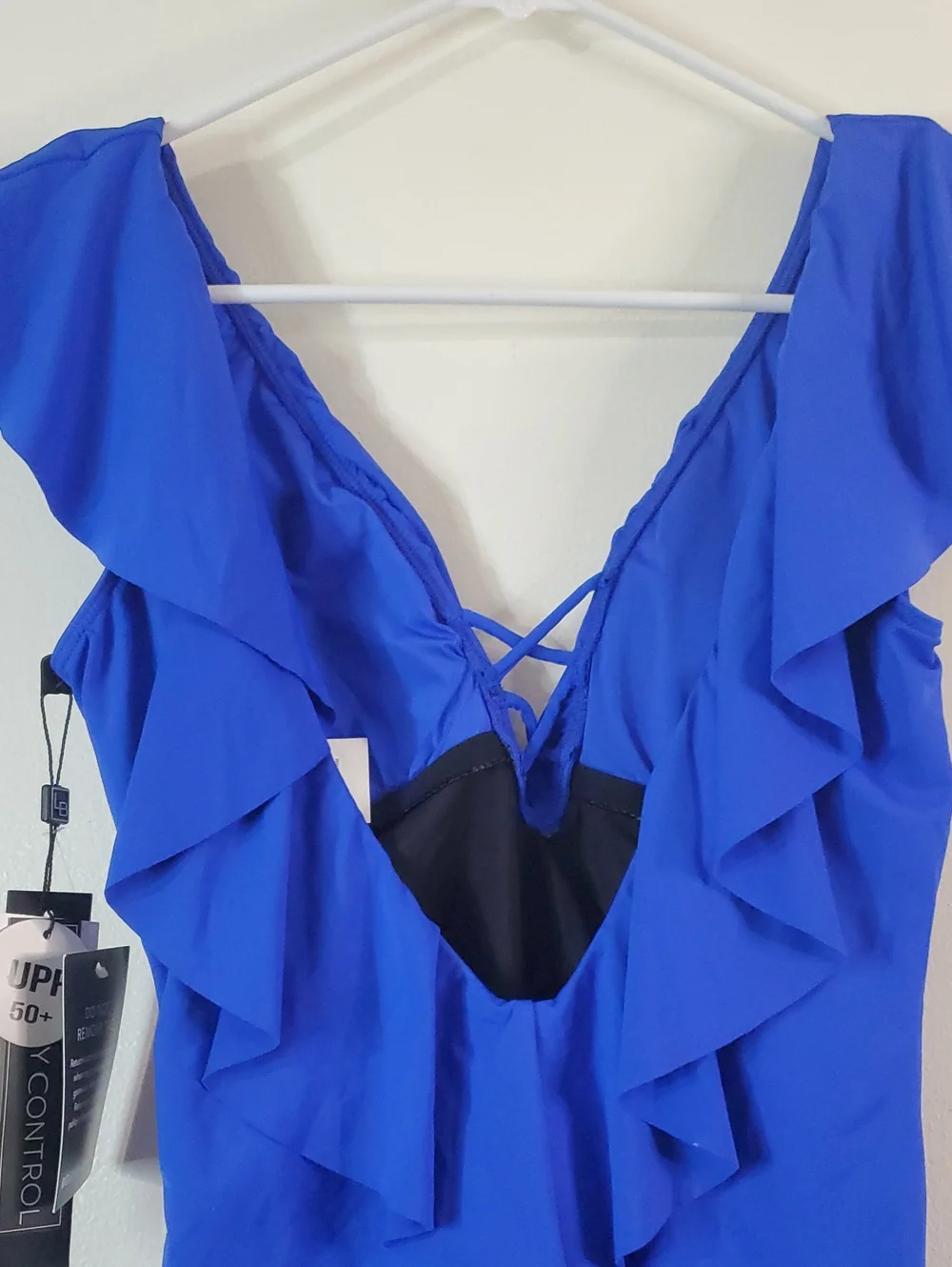 NWT La Blanca Island Goddess Sapphire Ruffled V-Neck One-Piece Swimsuit Size 4